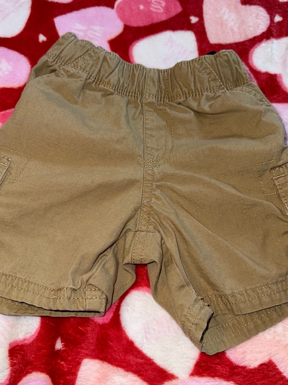 The Children’s Place Baby Boys Size 12-18 months Khaki Shorts Adjustable waist